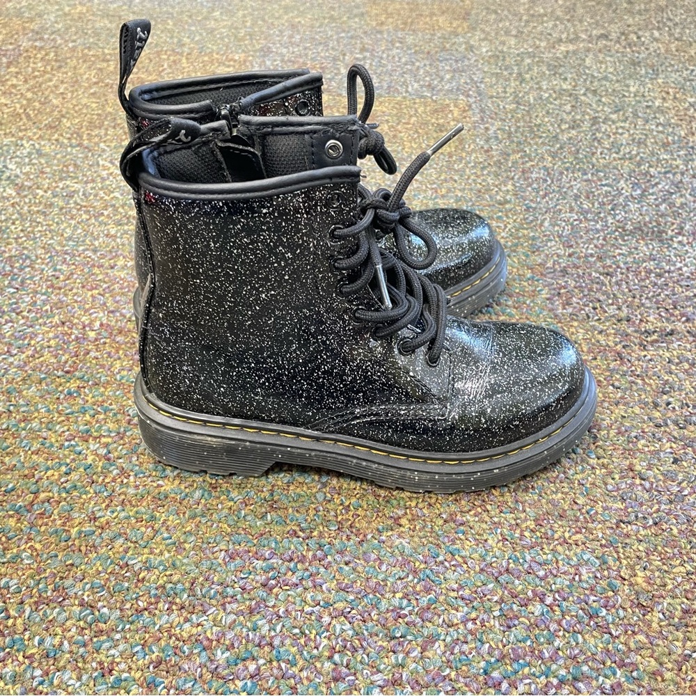 Dr Martens 1460 girls size 2 Black Farrah glitter boots